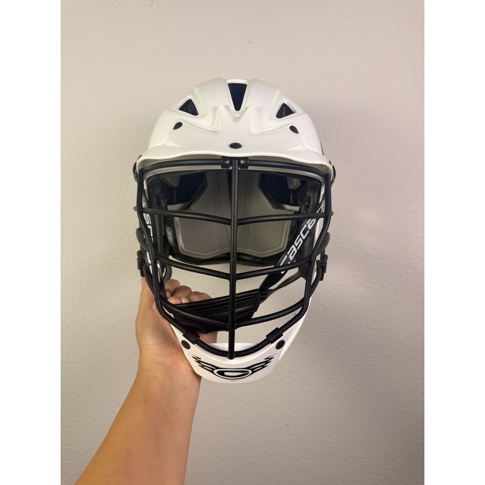 Cascade CPV-R M/L Medium Large Lacrosse Helmet White / Black Adjustable Fit